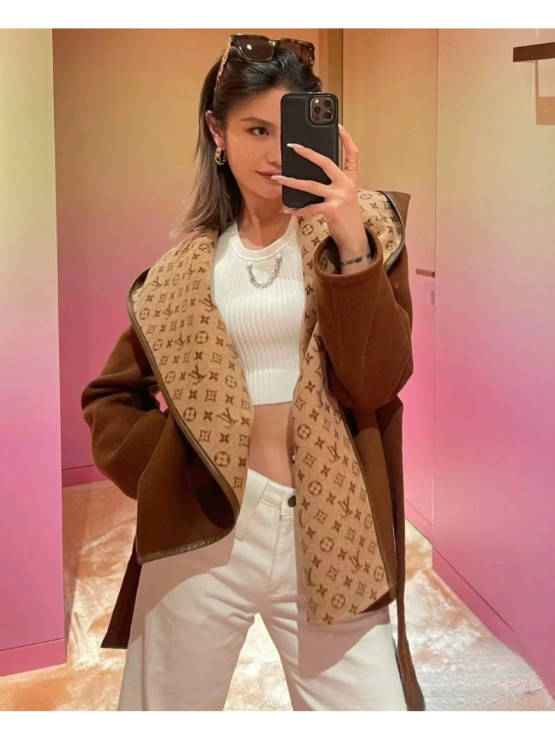 Louis Vuitton LV Classic Monogram Wool Hooded Coat (Short, Reversible) Caramel