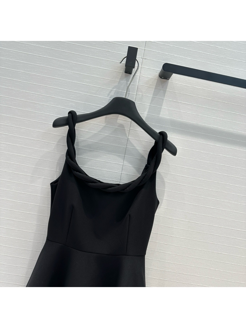 Valentino Early Autumn 2024 Braided Strap Sleeveless Dress Black