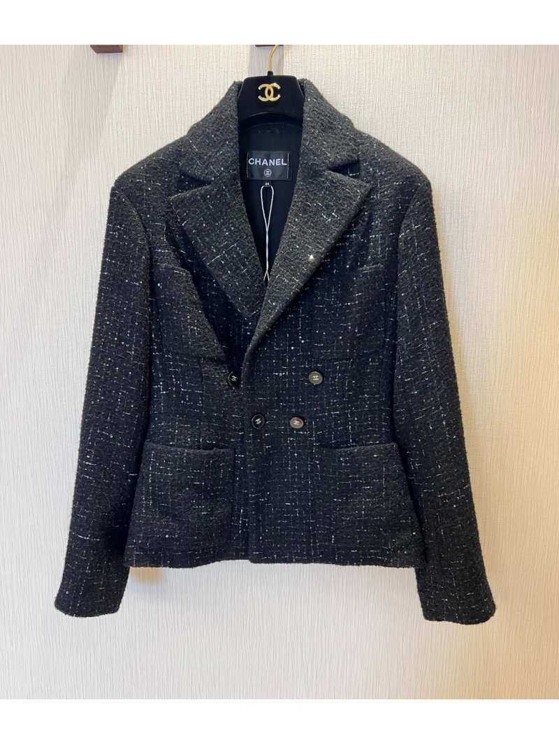 Chanel Fitted Tweed Blazer with Sequin Embroidery - Classic & Elegant