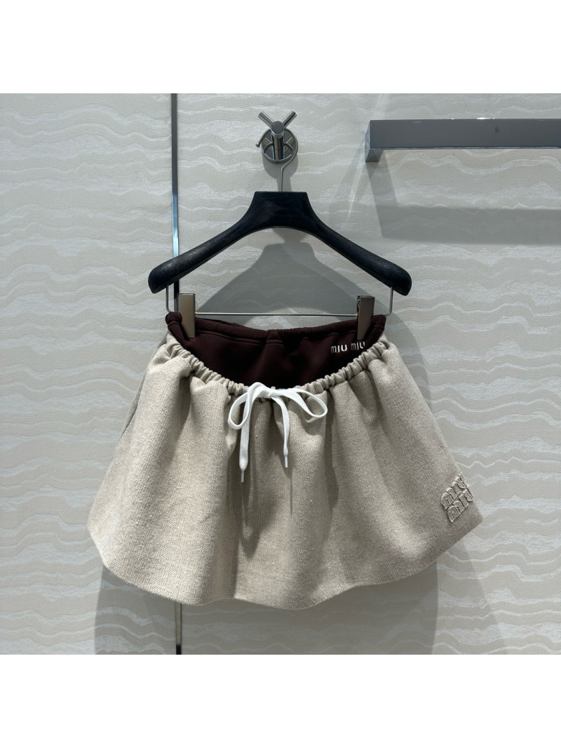 Miu Miu 24FW New Three-Piece Set vest skirt shorts Beige
