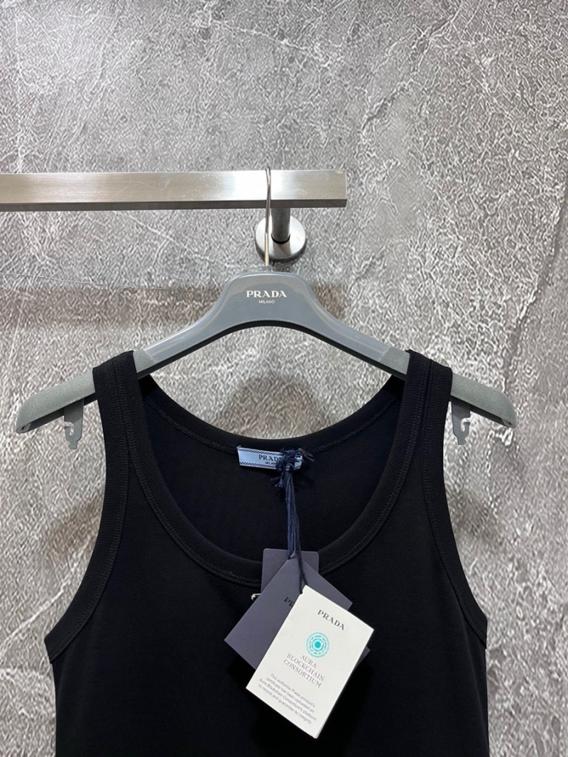Prada Summer Hot Black Chic Vest - A Must-Have for Fashion Enthusiasts