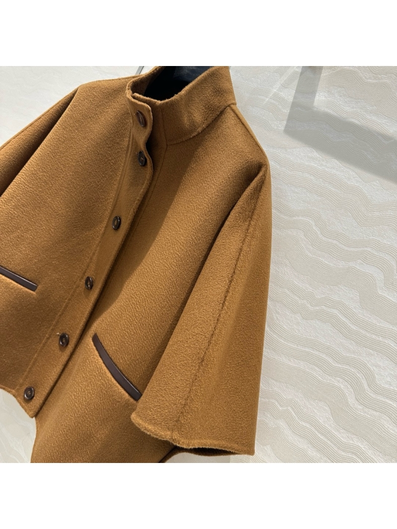 MaxMara Elegant Wool Cape Camel