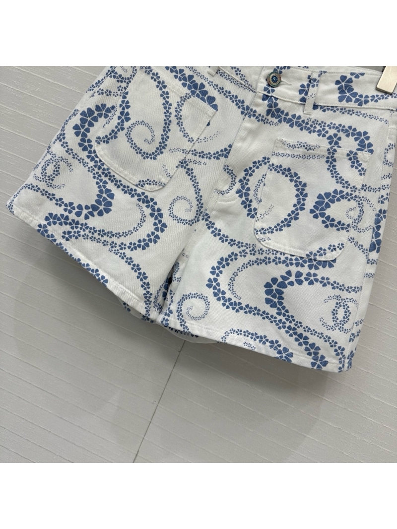 Chanel Coco Beach “Serpentine Totem” Petal Wave Print Denim Shorts Blue