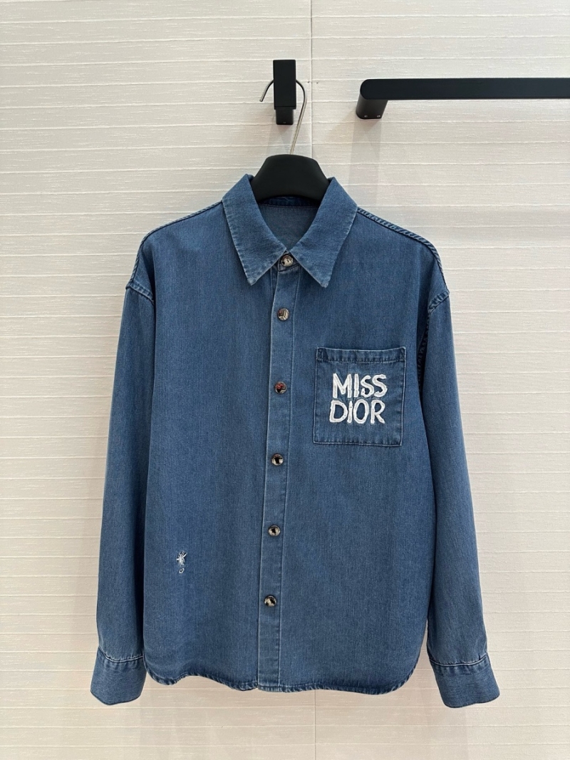 Dior Spring 2025 Relaxed Denim Two-Piece Set – Embroidered Shirt & Elastic Waist Pants