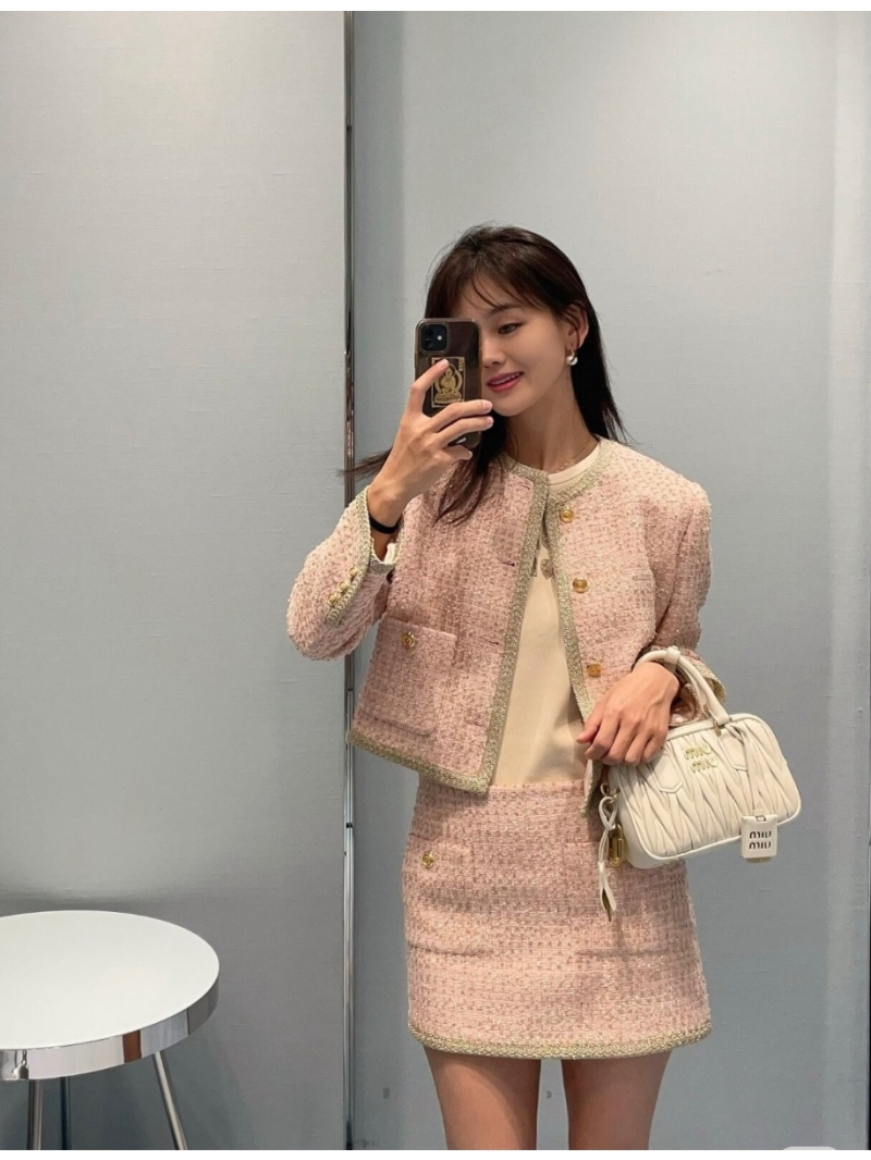 Miu Miu Classic Wool Tweed Cropped Jacket Pink Gold - Fall/Winter 2024