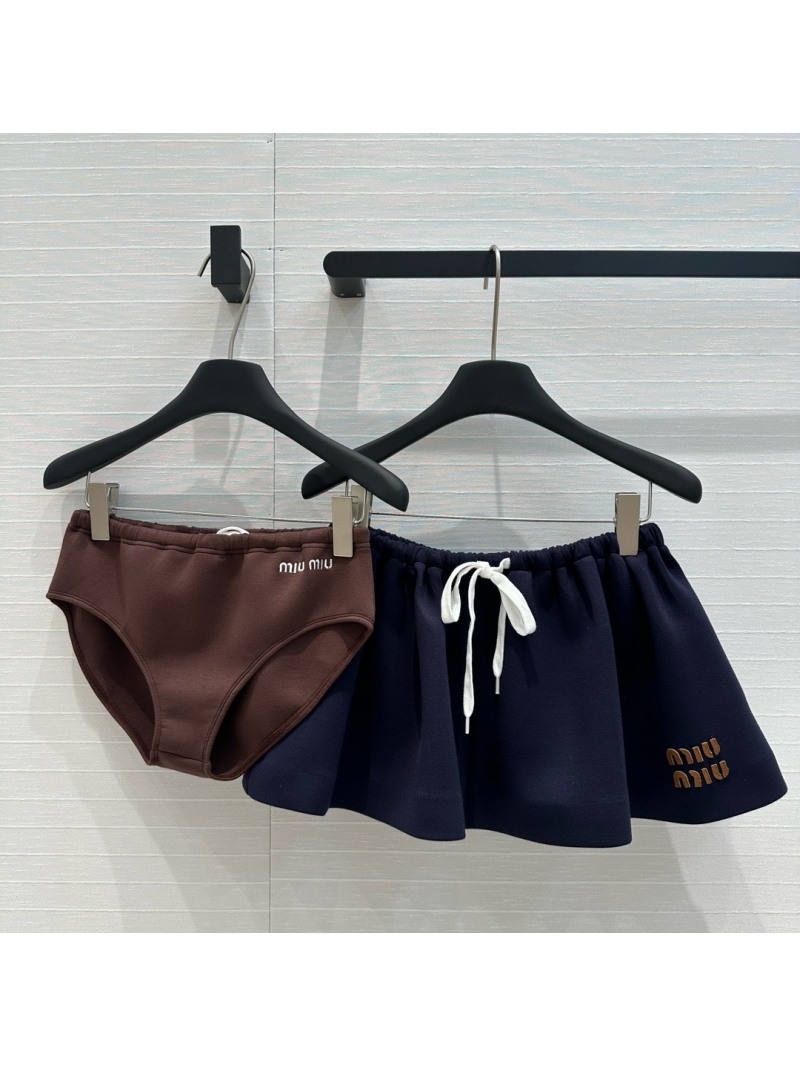 Miu Miu Early Autumn 2024 New Collection Two-Piece Skirt Set Blue