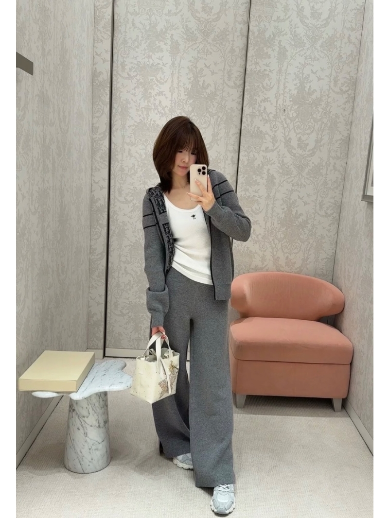 Dior Oblique Classic Straight-Leg Pants - Luxe Jacquard Fabric & Imported Cashmere Yarn