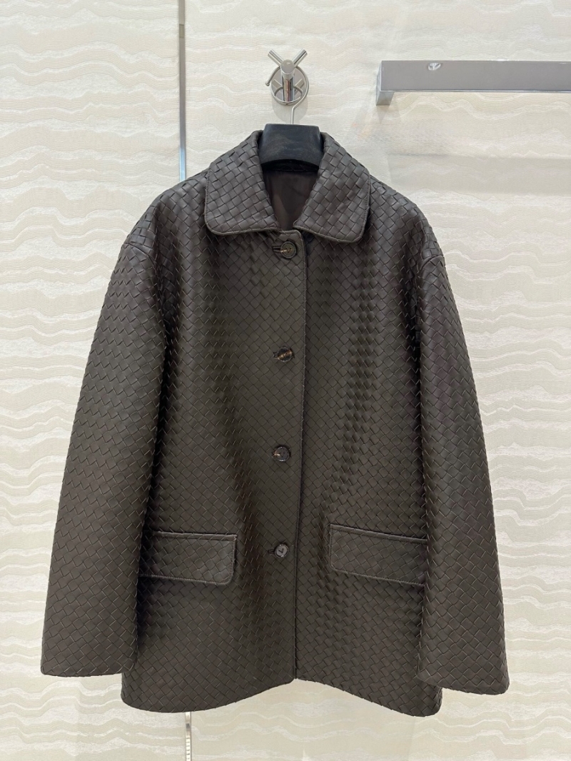 Bottega Veneta Intrecciato Leather Jacket - Luxe Vintage-Inspired Coat in Fondant