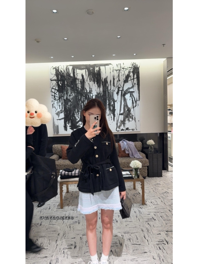 Chanel Minimalist Two-Tone Collar Tie-Waist Long Knit Cardigan in Black