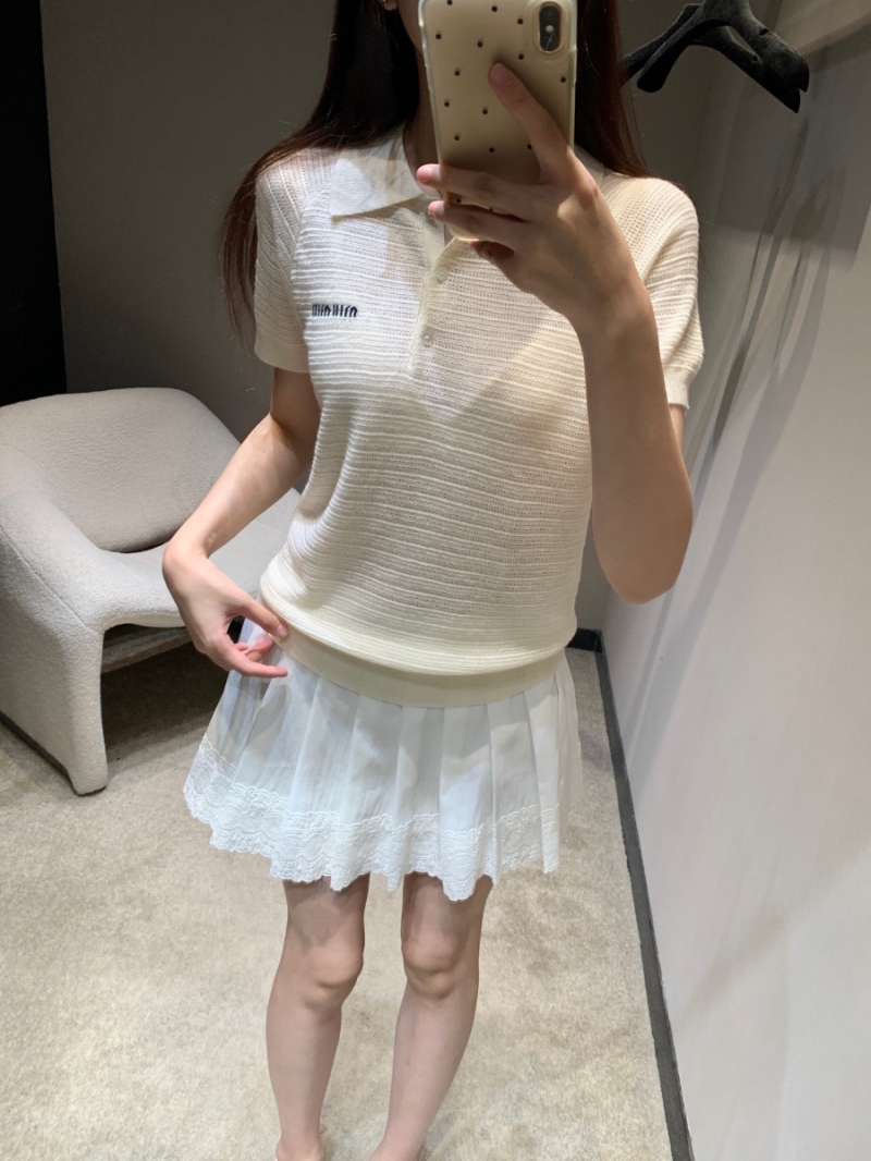 Miu Miu Luxe Polo Collar Short-Sleeve Top in Cream - Exquisite Cashmere & Silk Blend with Lace Detailing