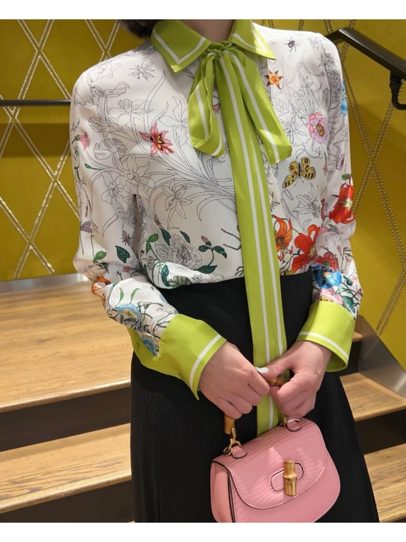 Gucci GG Romantic Vacation Print Silk Shirt in Apple Green and White