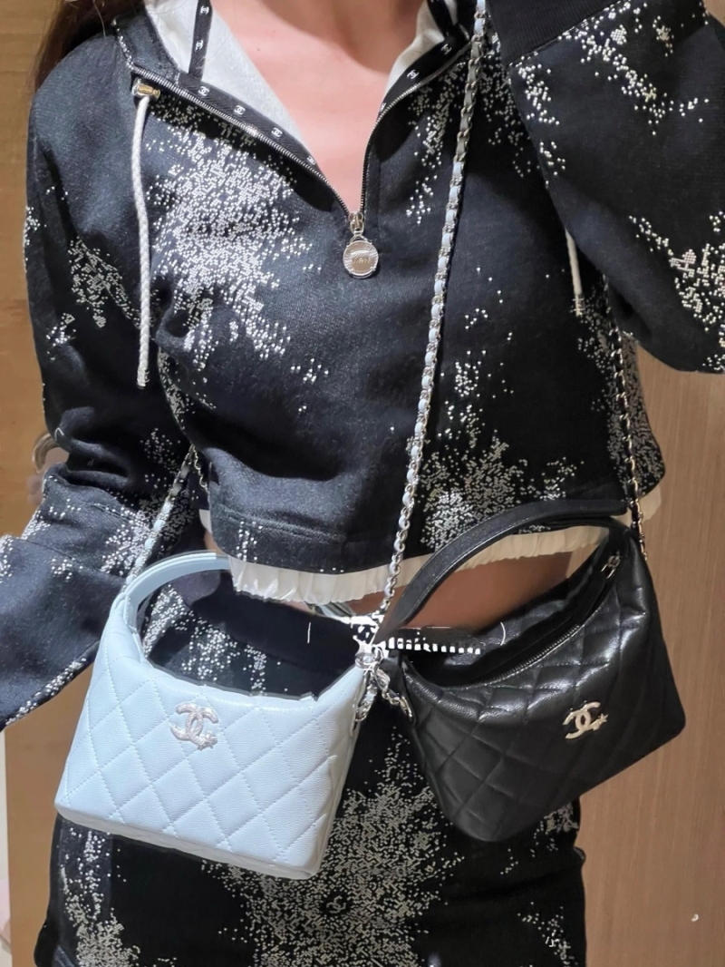 Chanel Coco Girl 25B Firework Mini Skirt - Luxe Jacquard Cotton Fleece, Dual Pocket Detail, Timeless Elegance