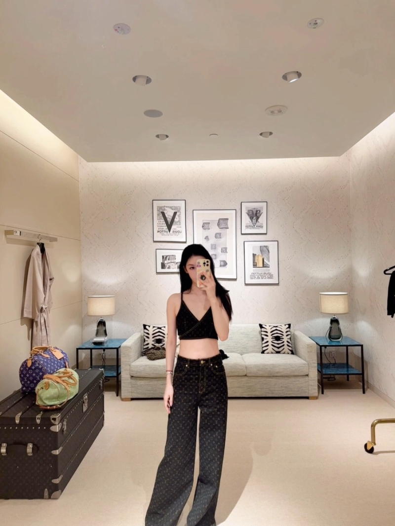 Louis Vuitton Monogram Vintage Denim Wide-Leg Jeans - Luxe Dark Blue with Gold Accents