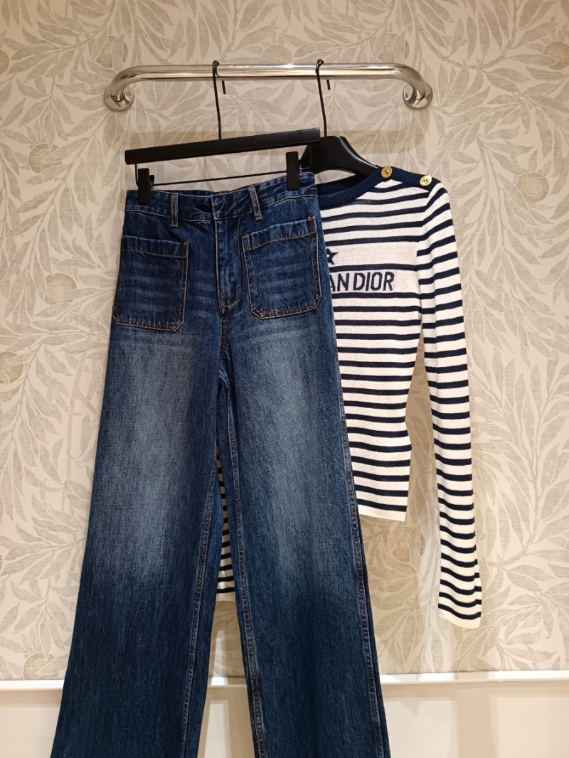 Dior Spring/Summer 2024 High-Waisted Straight-Leg Jeans with Double Pockets in Washed Blue