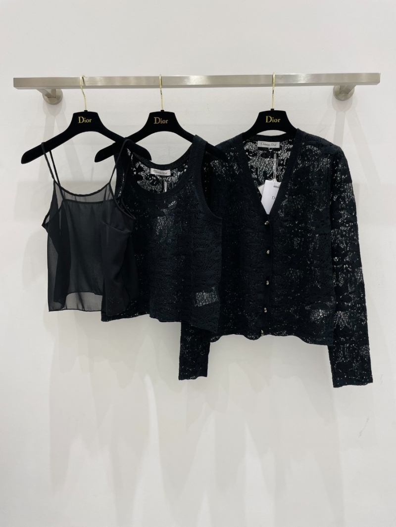 Dior Collection Elegant Lace Floral Knit Tank Top. Black