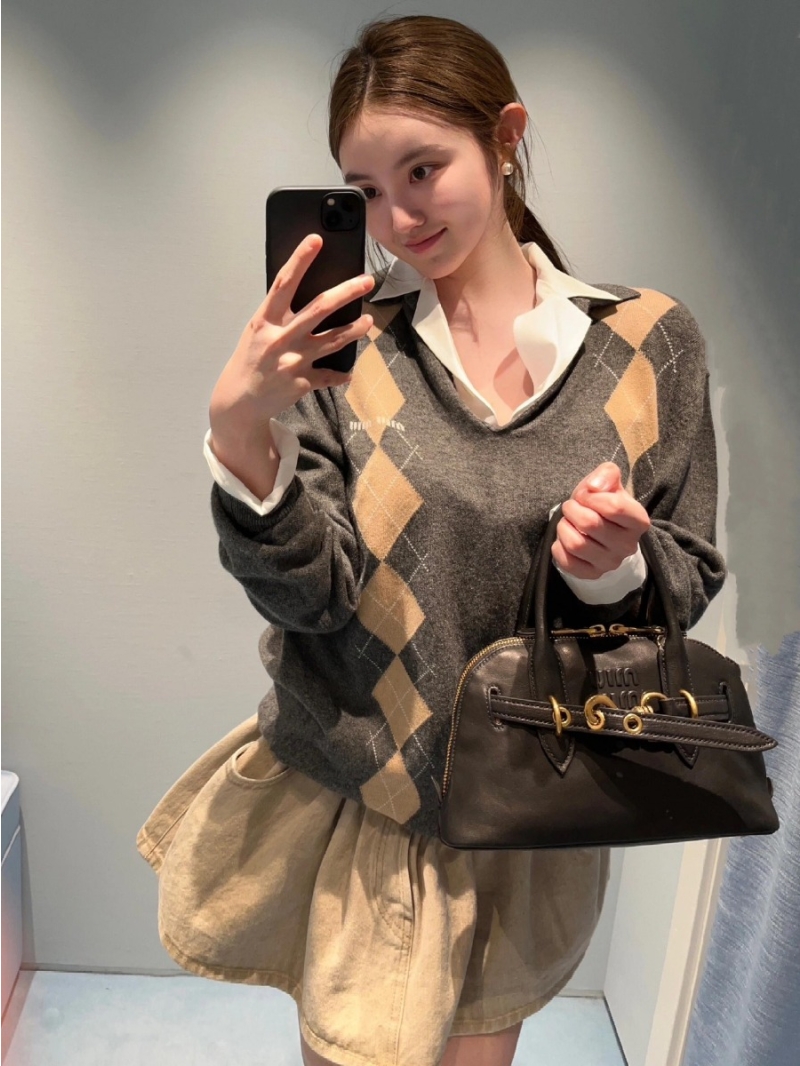 Miu Miu 24 FW Pre-Fall Unisex Argyle Pattern Cashmere Knit Polo Top