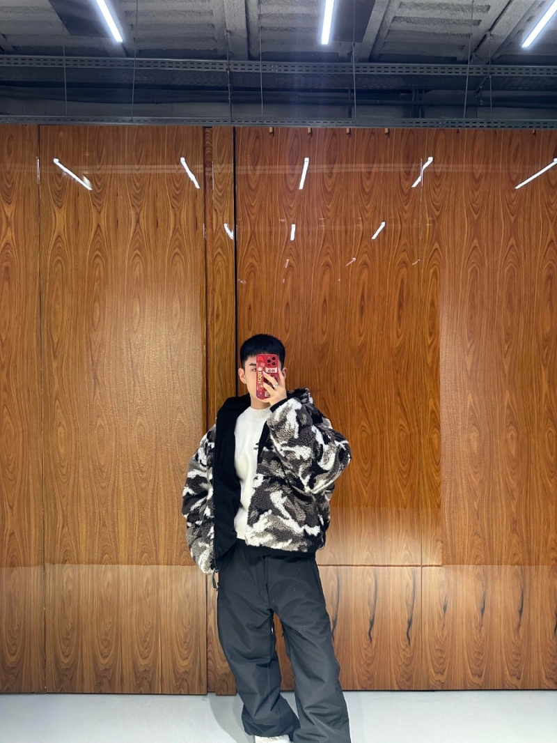 Balenciaga 24FW Snow Series Camouflage Oversized Hooded Shearling Jacket