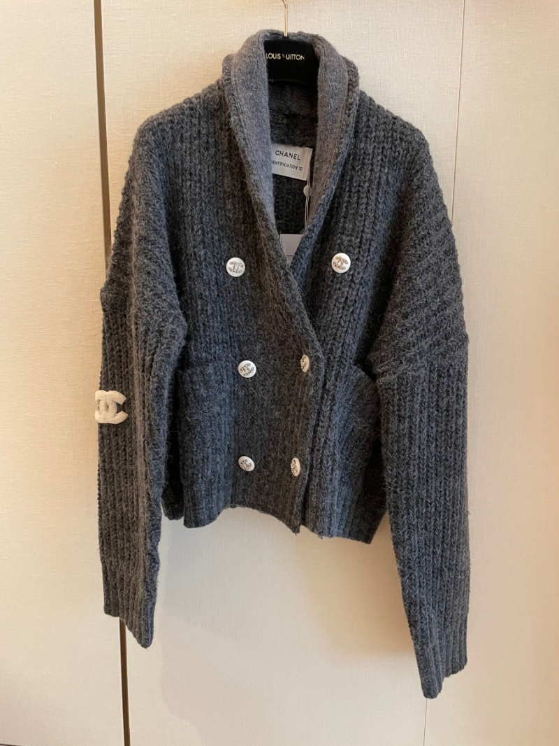 Chanel Identification Luxurious Wool Double-Breasted Sweater - Charcoal Gray