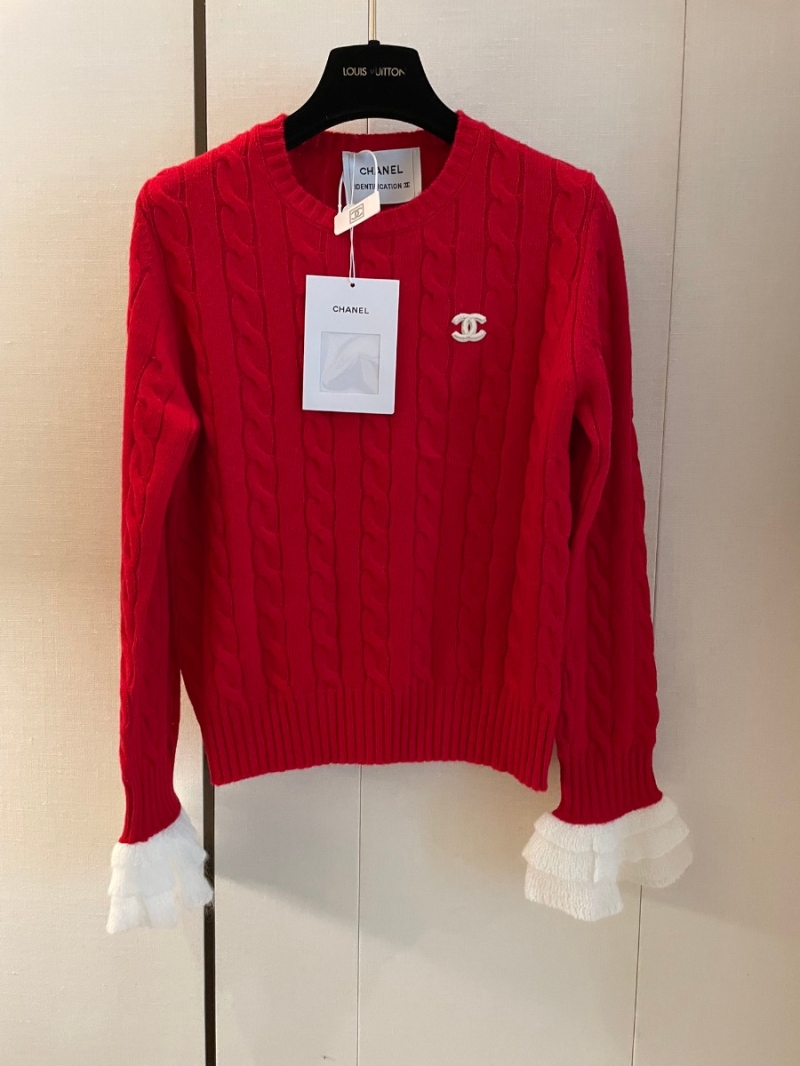 CHANEL Ruffled Sleeve Cable-Knit Wool Sweater – Elegant and Cozy Knitwear. Vibrant Red