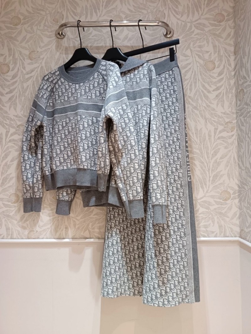 Dior Classic Cashmere Double-Sided Knit Pants. Gray