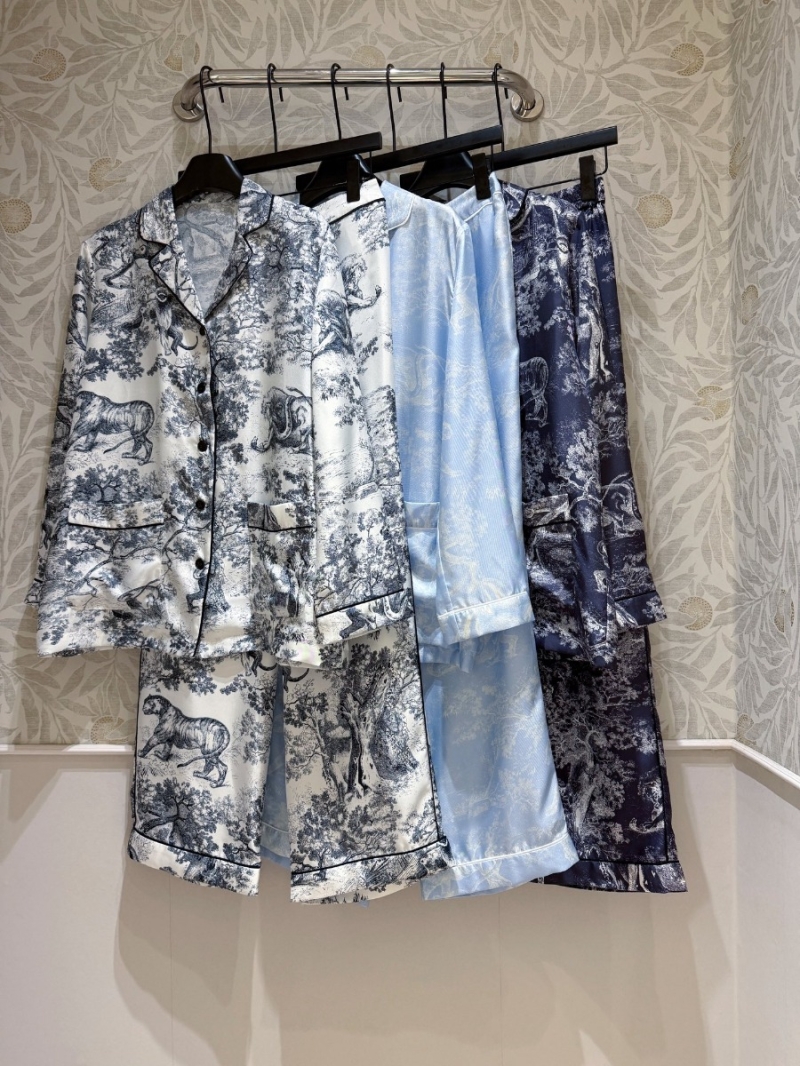 Dior 24 FW Collection Luxurious Silk Animal Print Pajama Set. Navy