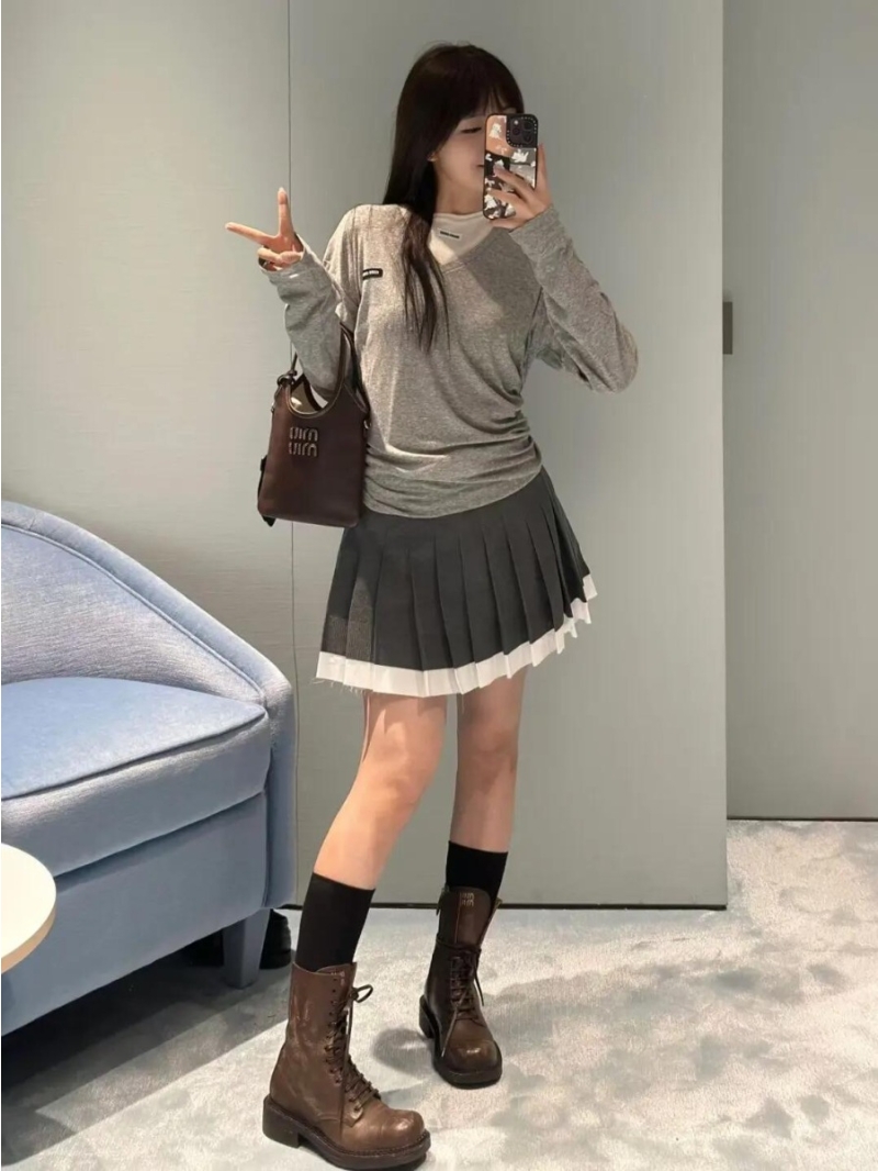 Miu Miu 2025 NEW Wool-Knit Pleated Mini Skirt with Two-Piece Design