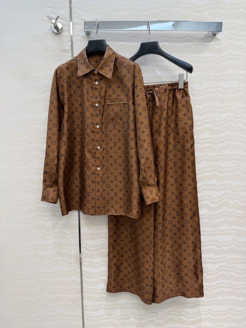 Louis Vuitton Monogram Print 100% Silk Twill H-Line Shirt in Cognac