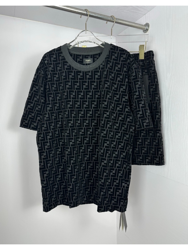 Fendi 2025 Collection Premium Velour Flocked FF Logo T-Shirt – Black