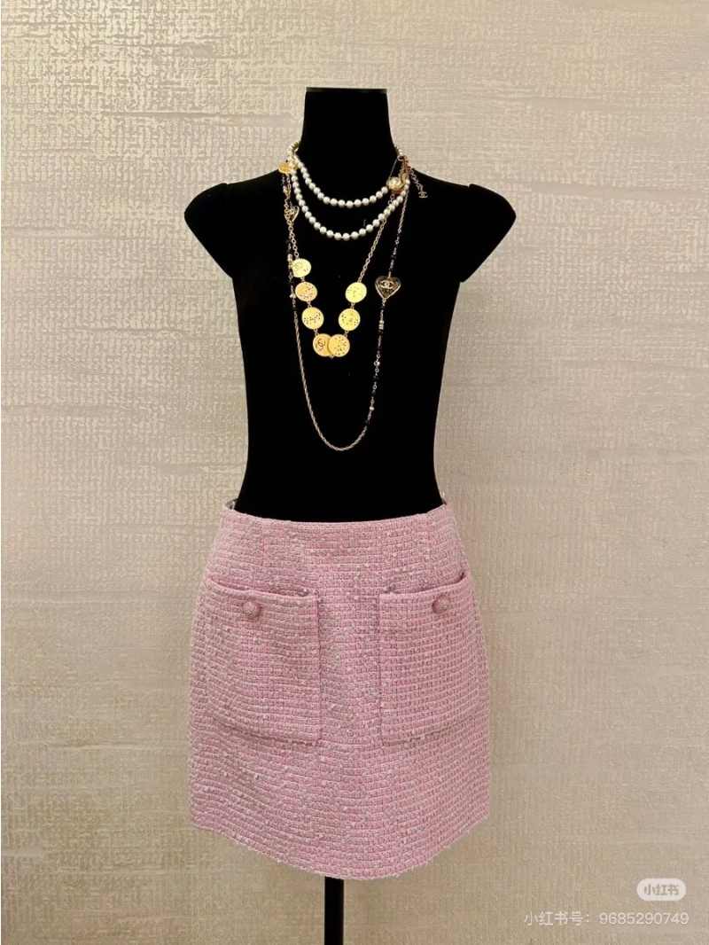 Chanel 25 Spring/Summer Elegant Tweed Skirt Pink