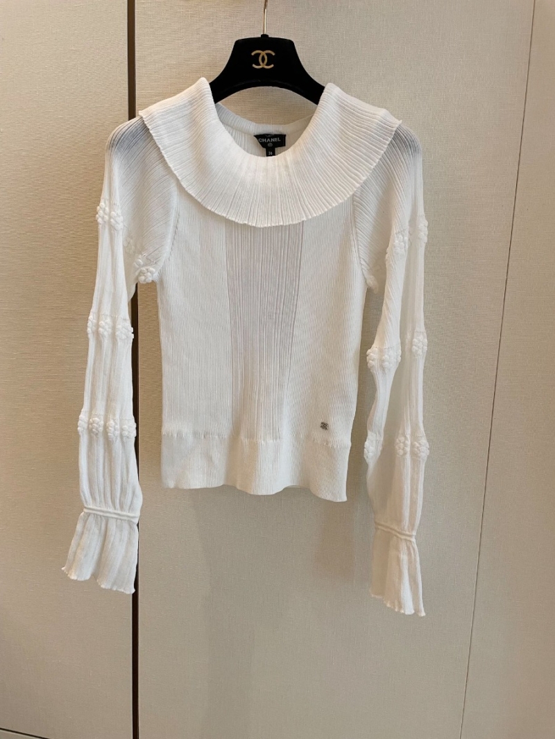 Chanel Palace Style Collection Elegant Knit Sweater - White
