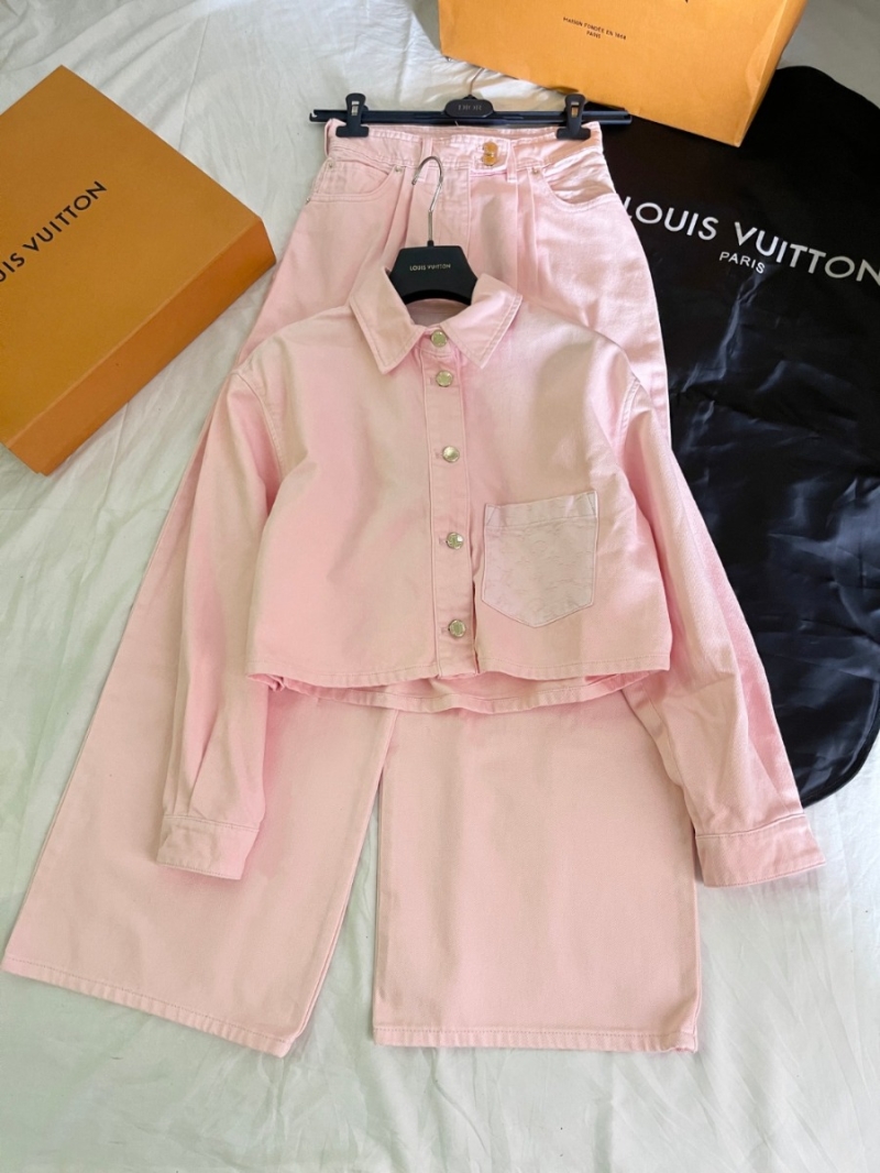 Louis Vuitton LV Pink Cropped Denim Shirt Jacket - Exclusive SS25 Luxe Edition