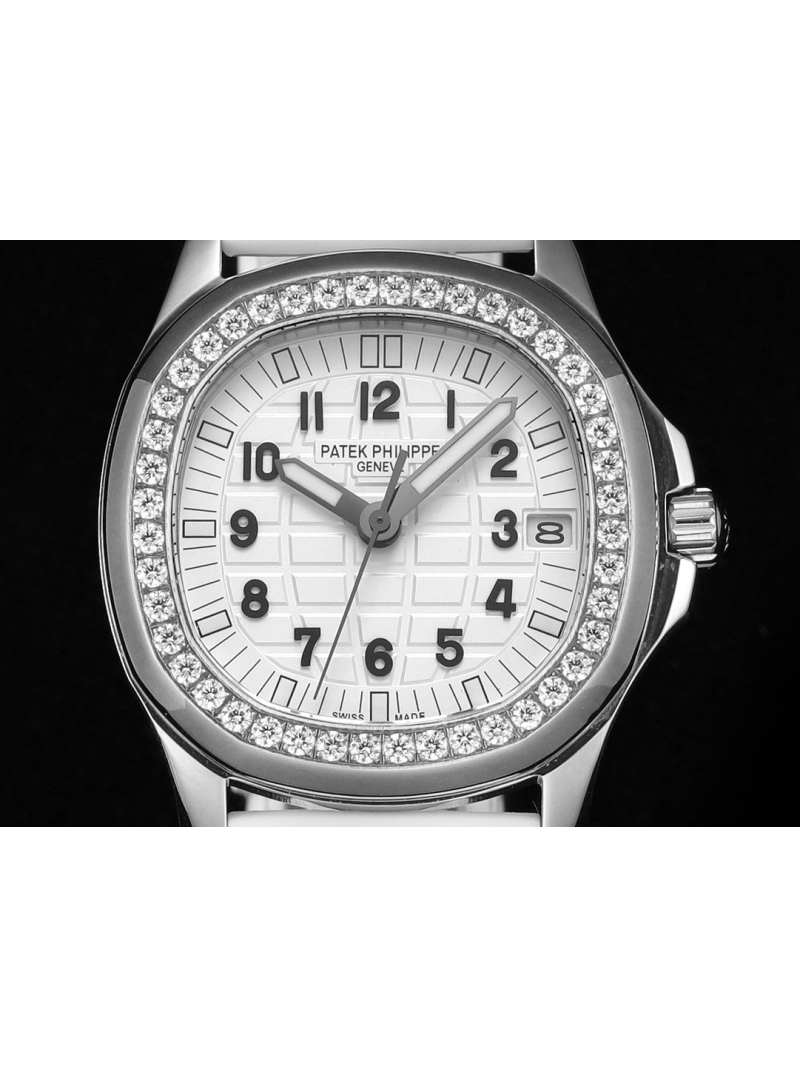Patek Philippe Aquanaut Luce Haute Joaillerie Stainless Steel Watch 5072R-001 with diamond white