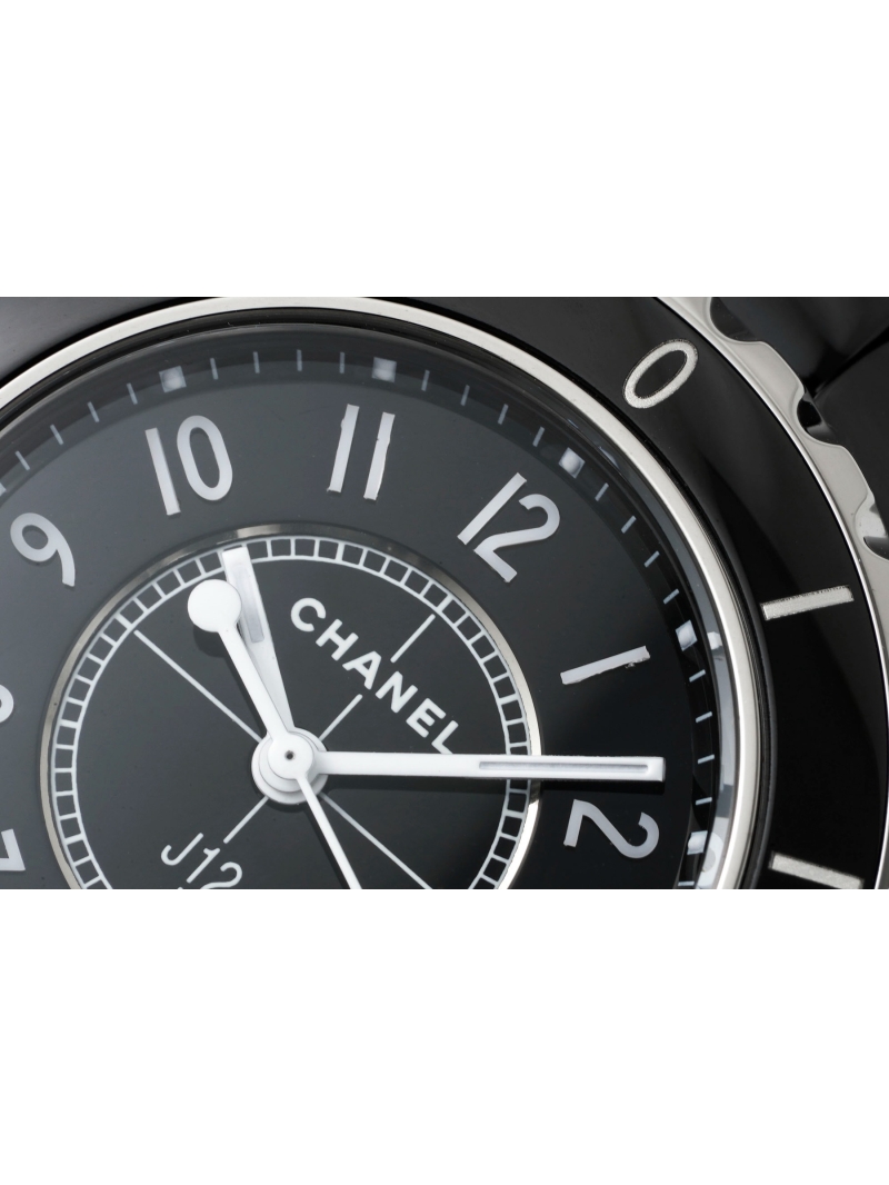 CHANEL Exclusive J12 Series 33 Wristwatch black