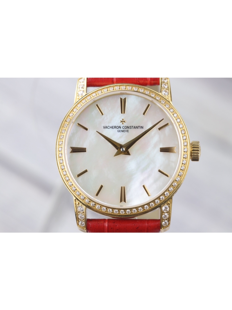 Vacheron Constantin TRADITIONNELLE QUARTZ Ultra-Thin Series Red