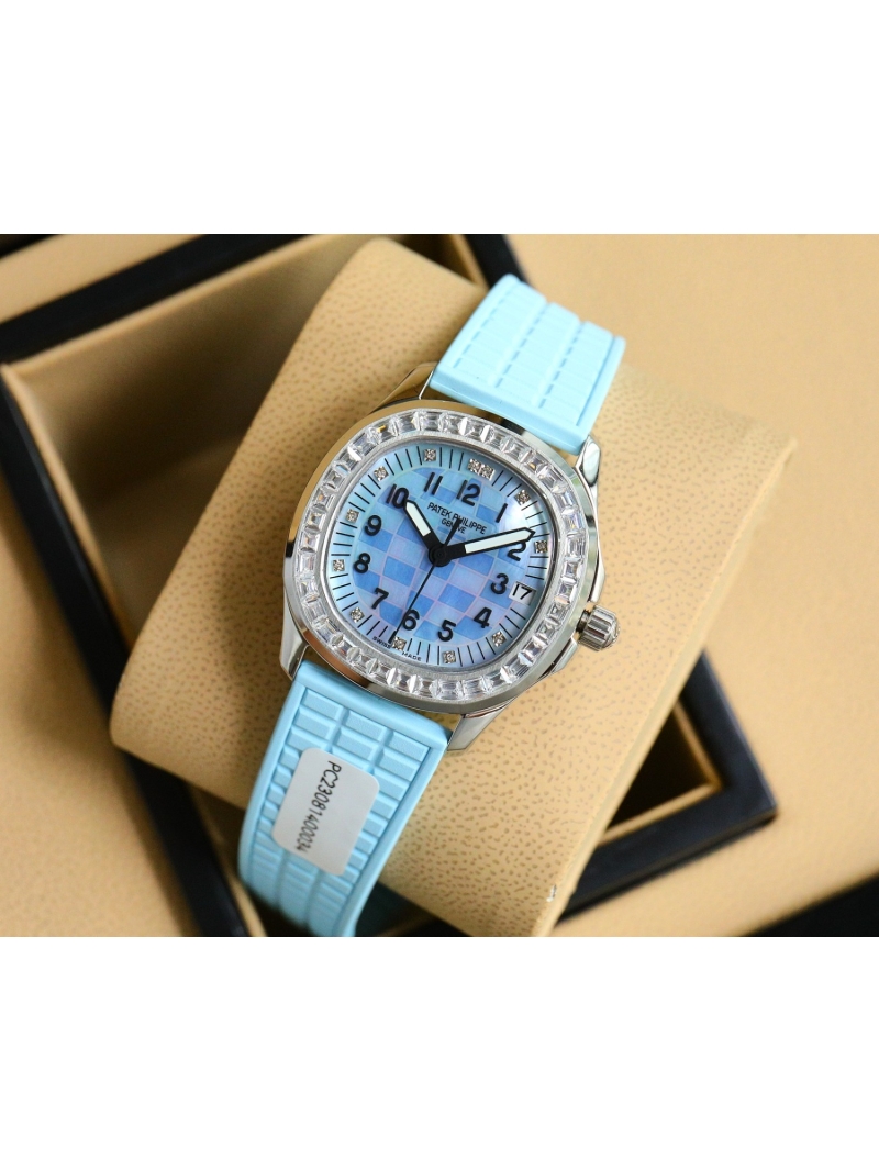 Patek Philippe AQUANAUT watch Series for Women 35mm blue