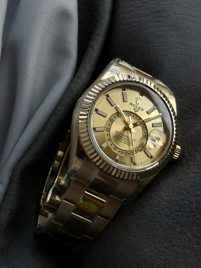 Rolex Oyster Perpetual Sky-Dweller with Original Dimensions Gold