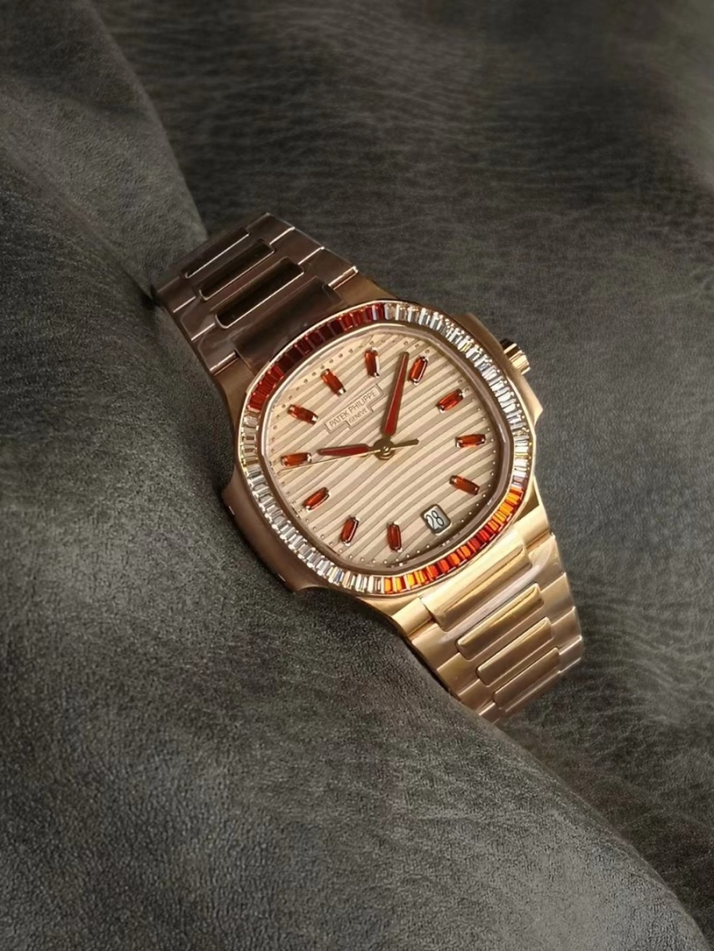 Patek Philippe Nautilus 7118/1300R-001 Red Gold Ladies Watch