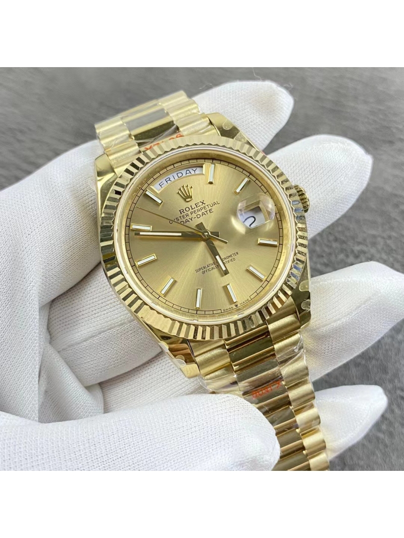 Rolex Day-Date 40mm Oyster Perpetual - Gold