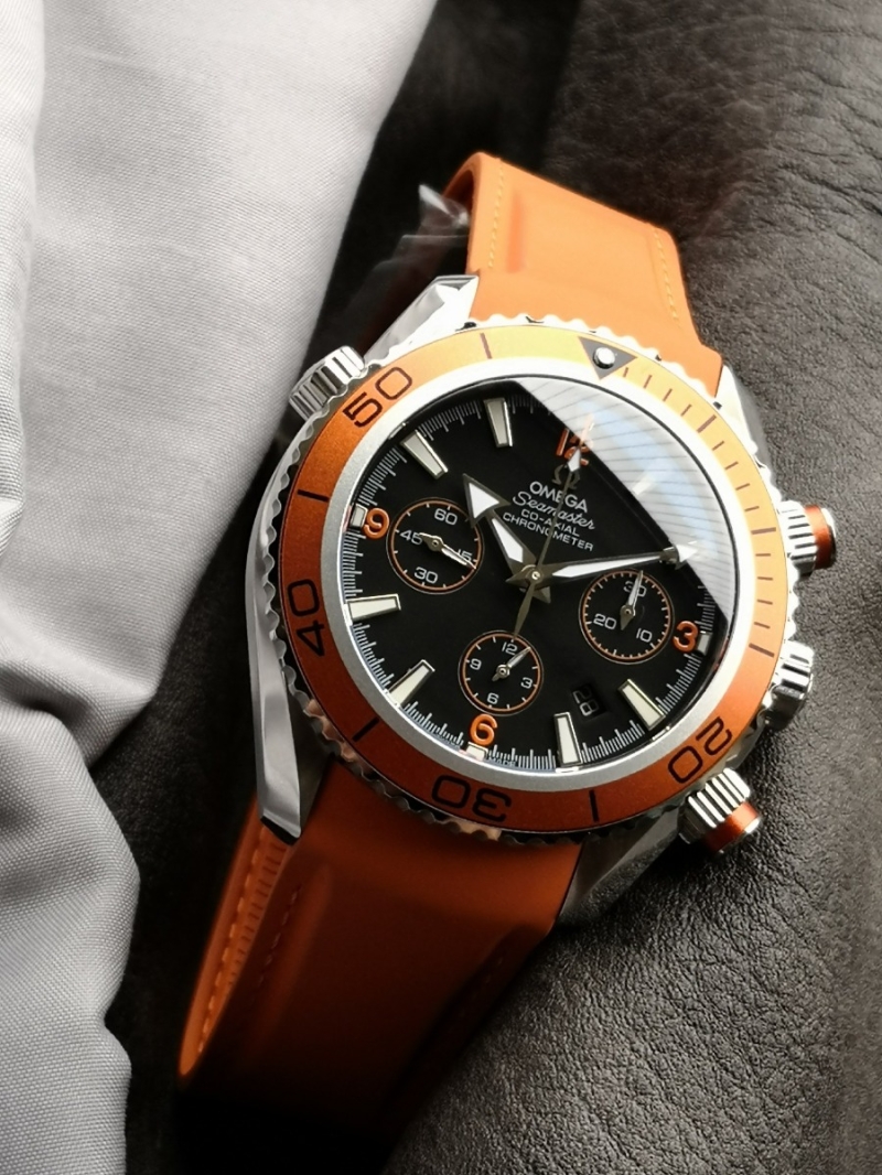 Omega Seamaster Planet Ocean 600M 2218.50.00 orange