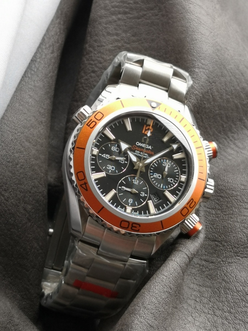 Omega Seamaster Planet Ocean 600M 2210.50.00 Steel orange