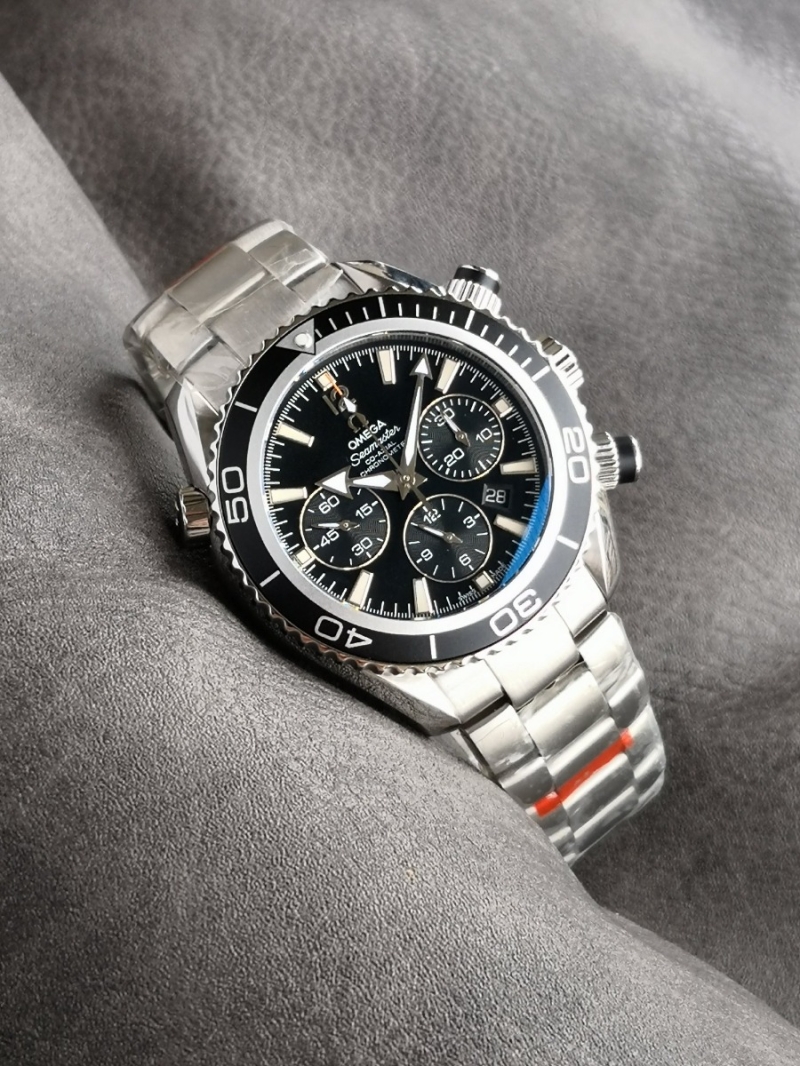 Omega Seamaster Planet Ocean 600M 2210.50.00 Steel black 2