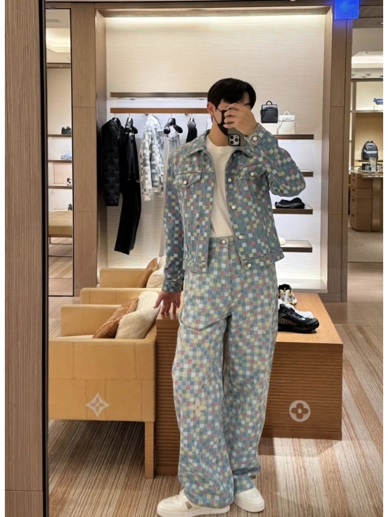 Louis Vuitton Limited Edition 2025 Early Spring Colorful Mosaic Denim Jacket – Unisex