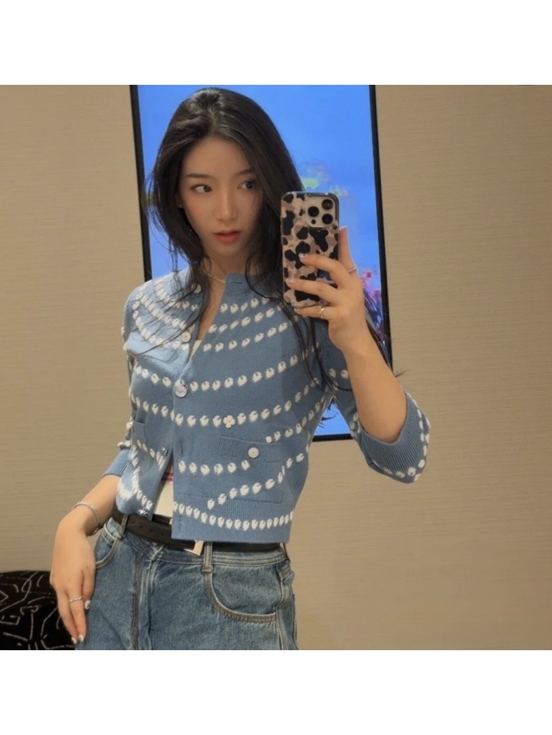 Chanel Coco 25P Haute Couture Pearl Series Cashmere Cardigan blue