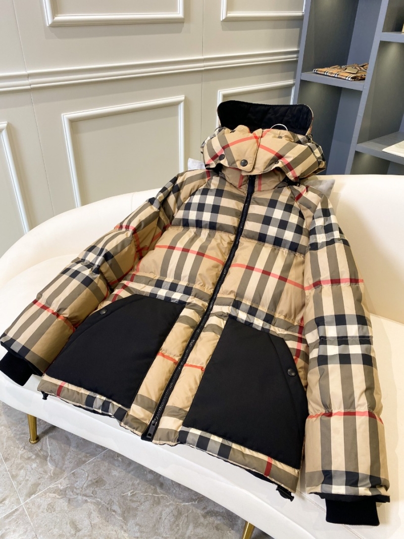 Burberry Unisex Hooded Checkered Down Jacket in Recycled Polyester