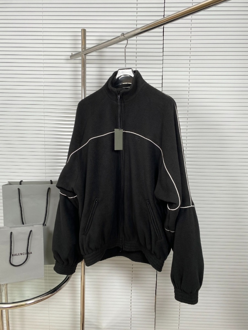 Balenciaga Green Fleece-Lined Windbreaker Jacket Black – Premium Craftsmanship with Enhanced Durability