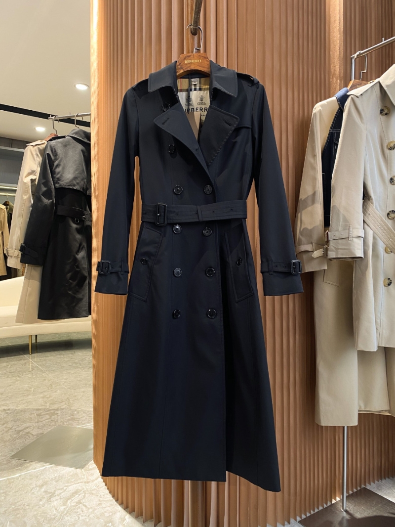 Burberry Women's Chelsea Long Heritage Trench Coat black