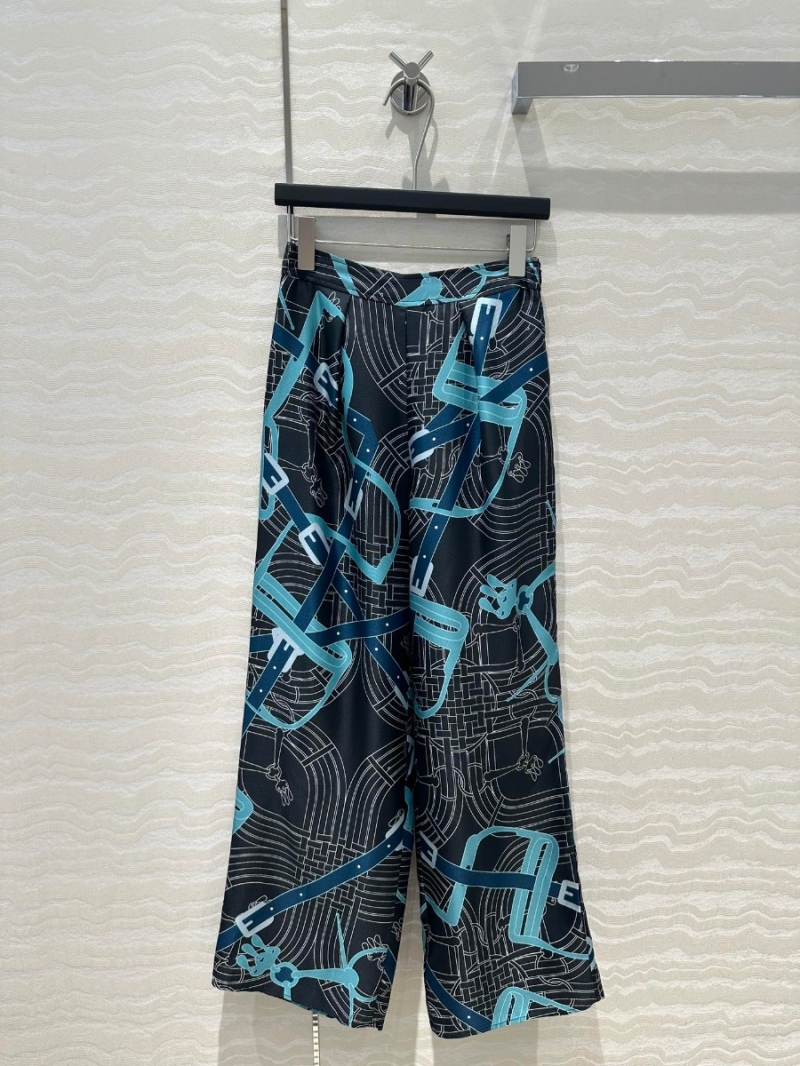 Hermès Collection Elegant Chain and Rope Print Silk Wide-Leg Trousers in Blue