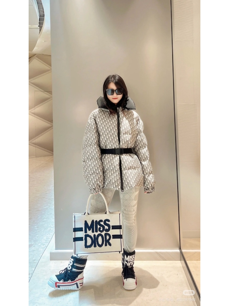 Dior Miss Dior Ski Collection Stylish Puffer Jacket in Silver/Gray with White Oblique Pattern