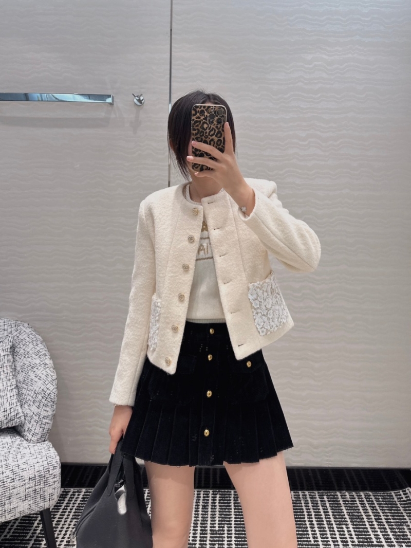 Valentino Wool Tweed Floral Embellished Pocket Jacket. Ivory White