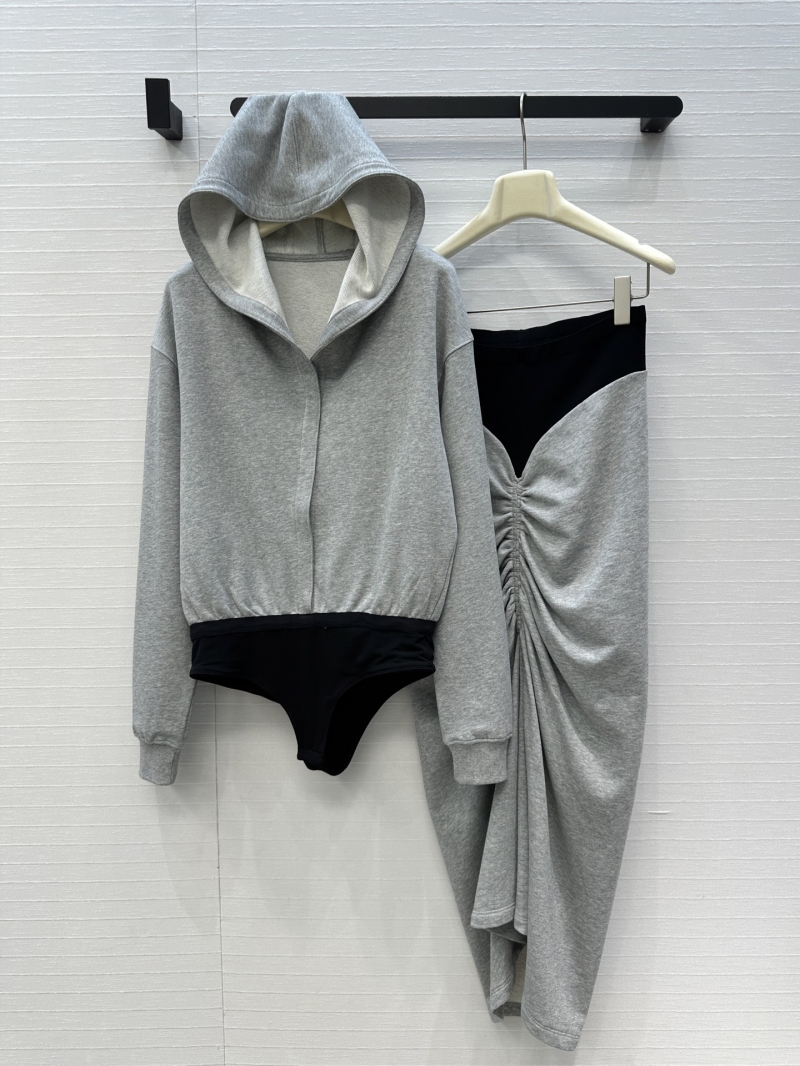 Alaia Exclusive Debut Youthful Sporty Hooded Set in Gray
